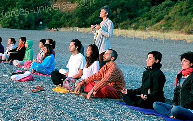 Yoga som ett verktyg för att driva paradigmskiftet i den nuvarande traditionella utbildningen - Andlig värld