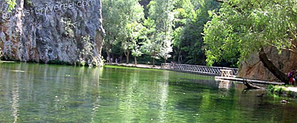 मोनास्टरियो डी पिड्रा का प्राकृतिक पार्क - आध्यात्मिक दुनिया